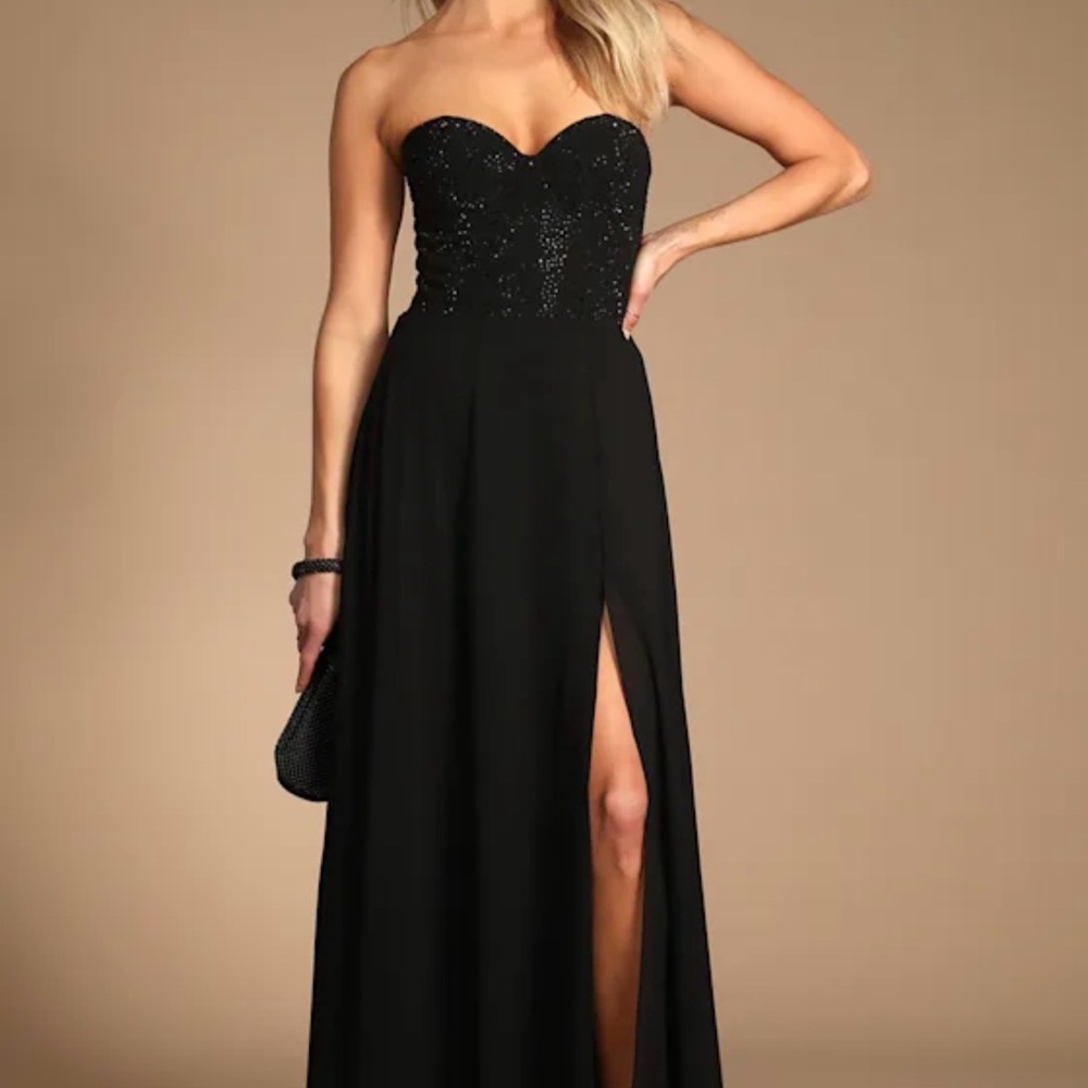 Lulu's Black Strapless Beaded Sweetheart Gown